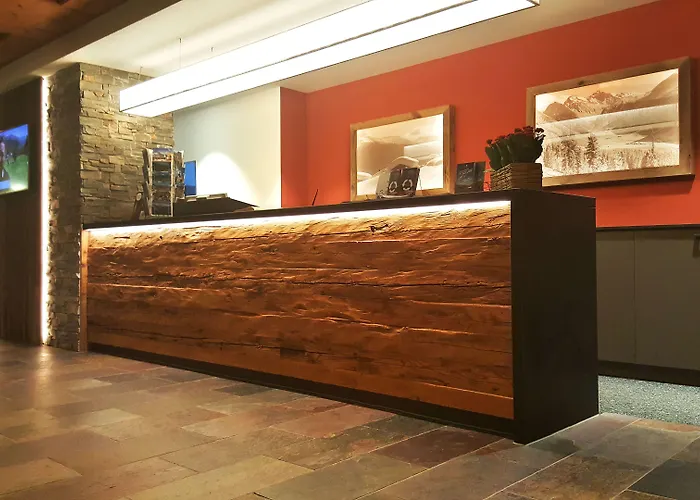 Mountain Plaza Hotel 4*